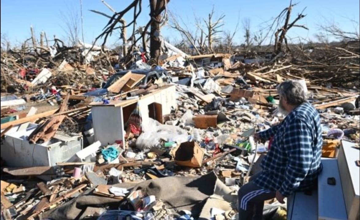 “Será un milagro si rescatamos a alguien más”: confirman 94 muertos tras tornados en Kentucky