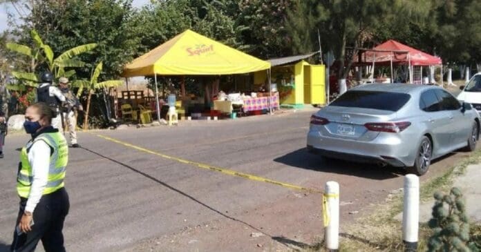 Ayer domingo se desató una balacera ern una fonda en el estado de Michoacán; como resultado de los disparos hubo cuatro muertos. Foto: Sin Embargo