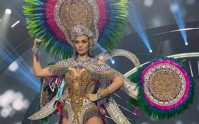 ¡Deslumbrante! Así fue la participación de Débora Hallal en la preliminar del Miss Universo 2021