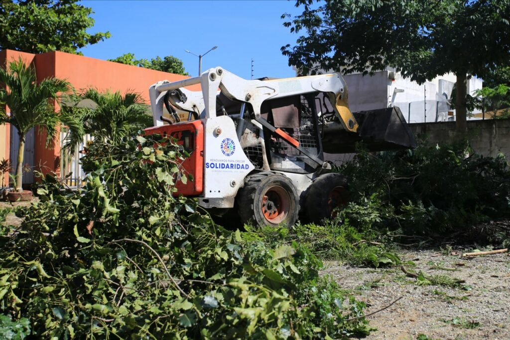 Juntos Gobierno de Solidaridad y padres de familia, recuperan planteles por un retorno seguro a clases  