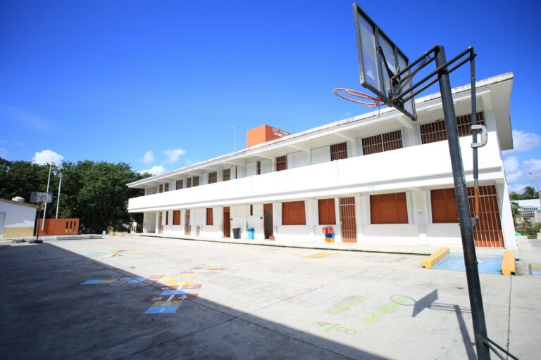 Juntos Gobierno de Solidaridad y padres de familia, recuperan planteles por un retorno seguro a clases