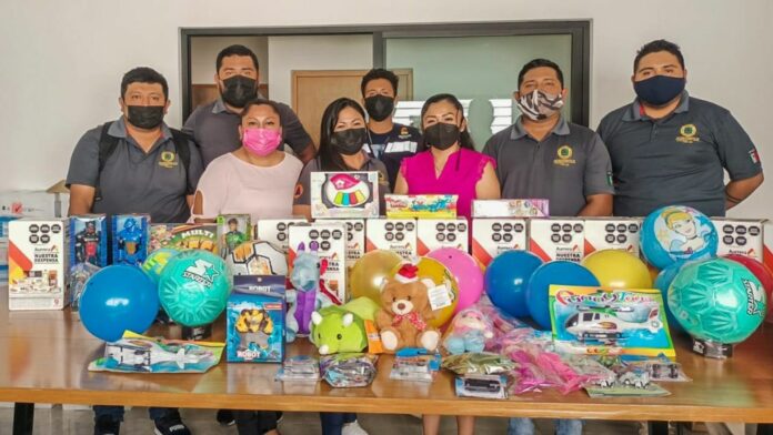 Continúa el DIF Tulum recibiendo donaciones de juguetes para Navidad