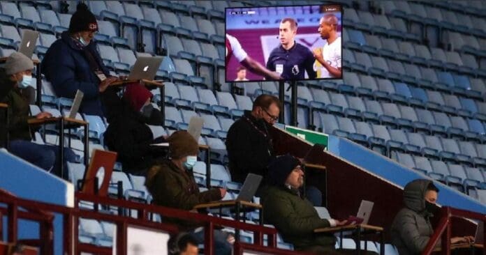 Han vuelto los contagios en el futol internacional; el conjunto británico del Tottenham anunció que seis jugadores han dado positivo. Foto: EFE