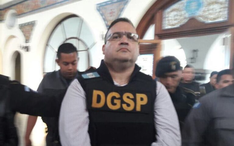 Javier Duarte recibe otra orden de aprehensión, ahora por desaparición forzada en Veracruz