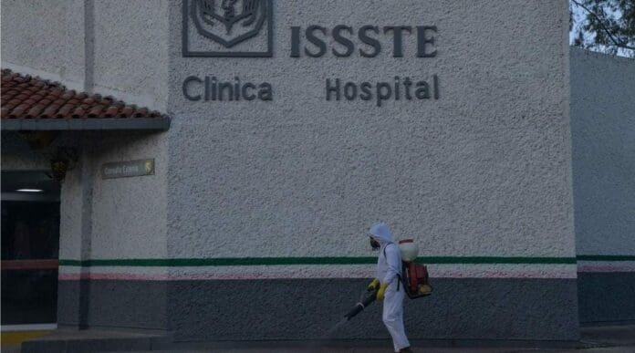 Varios funcionanarios y ex funcionarios son acusados de haber orquestado un millonario fraude en el ISSSTE, el cual benefició a una empresa. Foto: Cuartoscuro