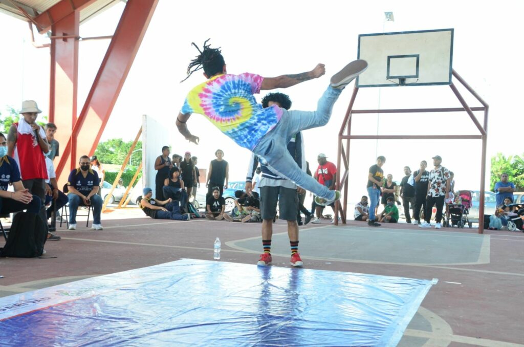 Fomenta Gobierno de Solidaridad la cultura y el deporte en Puerto Aventuras