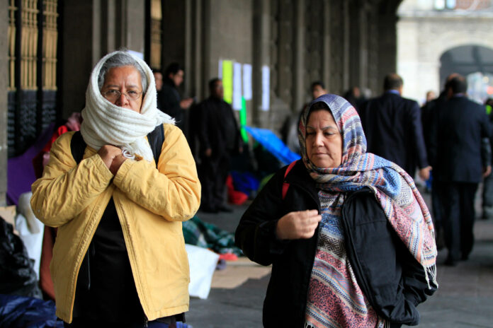 Mueren dos ancianas intoxicadas con monóxido de carbono al combatir el intenso frío en Chihuahua