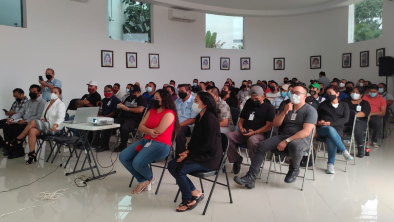 Gobierno municipal capacita a servidores públicos en materia de vigilancia