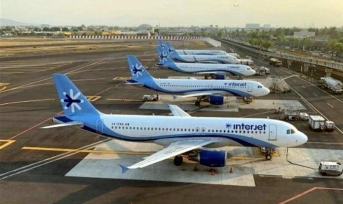 Tres aerolíneas mexicanas aparecen en el listado de las peores a nivel mundial debido al servicio que brindan y a las qiuejas que acumulan. Foto: Bloomberg