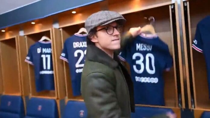 'Spiderman' se llevó la camiseta de Messi Tom Holland estuvo en el Parque de los Príncipes