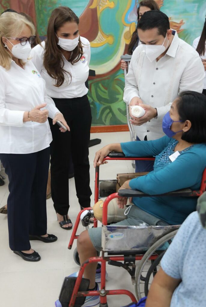 DIF Benito Juárez entrega prótesis motrices para mejorar la calidad de vida