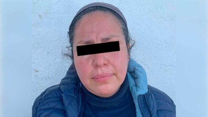 ¡Indignante! Mujer agrede a niña de 12 años por 