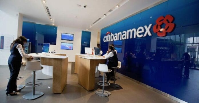 Serían ya seis los grupos interesados en la adquisición de Banamex hasta el momento. Y podrían surgir más las próximas semanas. Foto: Sin Embargo