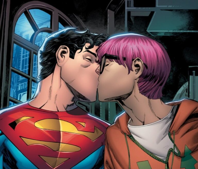 Superman gay, ambientalista y feminista fracasa  en la venta de comics