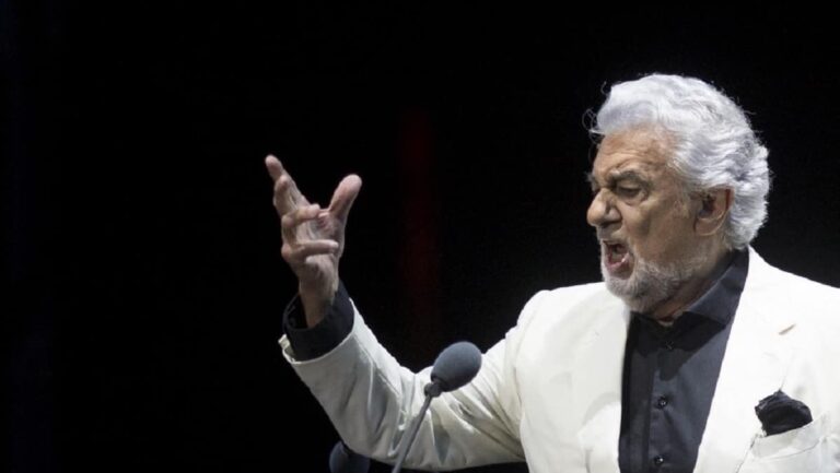 Plácido Domingo pospone conciertos en México por Covid-19