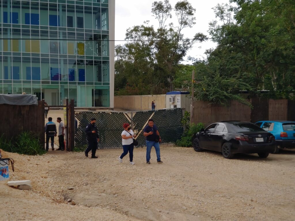 Se roban 400 mil pesos y una camioneta de una construcción en Cancún