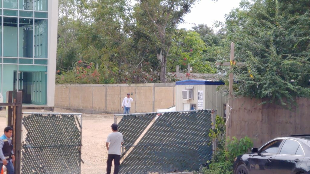 Se roban 400 mil pesos y una camioneta de una construcción en Cancún