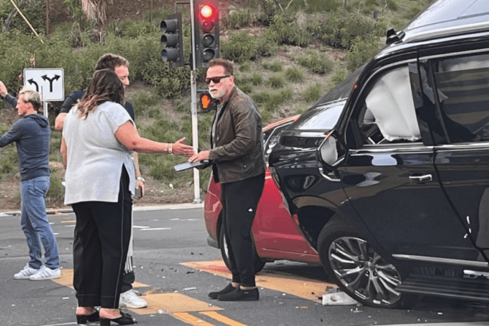 Arnold Schwarzenegger protagoniza un choque en Los Ángeles; hay una mujer herida