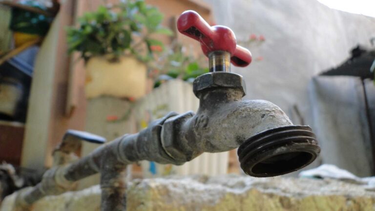 Habitantes de Jalisco tienen problemas de abasto de agua potable desde hace más de 15 años