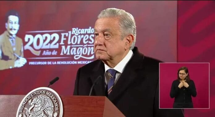 AMLO habló este día de la refinería que el gobierno acaba de adquirir en Estados Unidos; agradeció a Shell por las facilidades. Foto: Captura de video