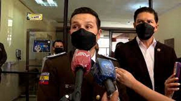Tribunal de Ecuador sentencia a más de 3 años de prisión a policía