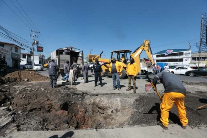 Se abren tres socavones en Toluca; los relacionan con falla geológica en la zona