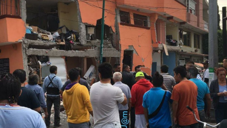 Por fuga de gas explota vivienda en CDMX