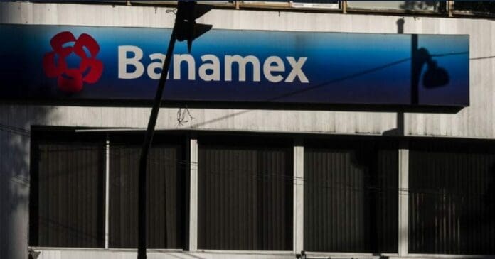 Un empresario cercano a la 4T y AMLO ya dijo que está analizando la posible compra de Banamex. ¿Será que le gane a otros interesados? Foto: Sin Embargo