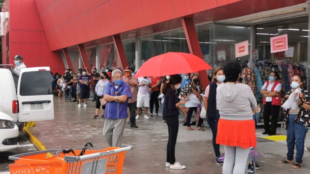 Cancunenses saturan módulo de pruebas rápidas