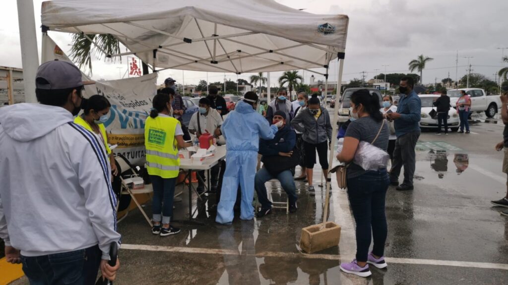 Cancunenses saturan módulo de pruebas rápidas