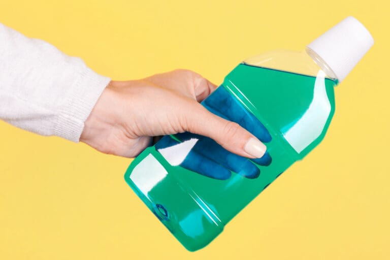 Xyntrus, el enjuague bucal que neutraliza al Covid-19 en un 99.9%