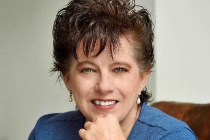 Elsa Gómez, la psicóloga de 61 años nominada a los TikTok Awards