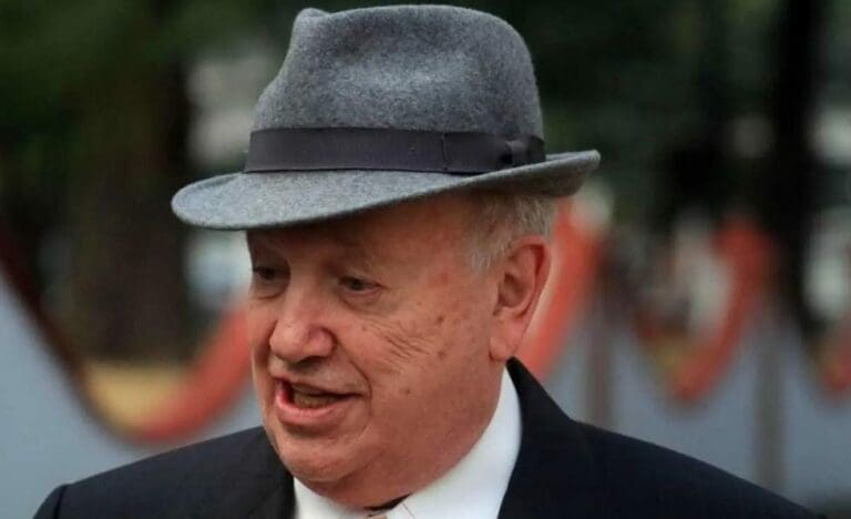 El obispo emérito Onésimo Cepeda ha dado positivo a Covid-19; debido a ello fue internado y también se encuentra intubado. Foto: Aristegui