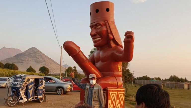 Destrozan parte de una escultura con un miembro enorme que se había convertido en atractivo turístico en Perú