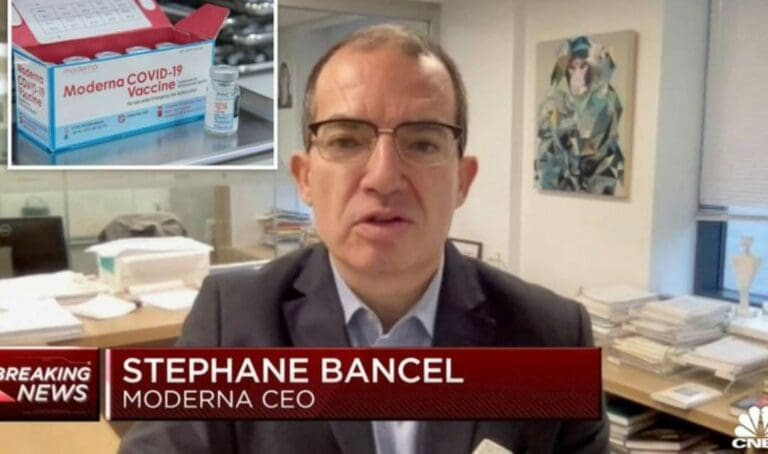 El directivo de una de las empresas que desarrollan las vacunas ha dicho que una cuarta dosis podría ser necesaria para el otoño. Foto: Captura de video