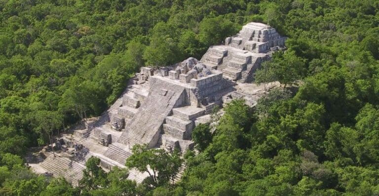Se creía que los antiguos mayas colapsaron porque hubo sequías, sin embargo unos investigadores prueban que no fue por eso. Foto: Sin Embargo