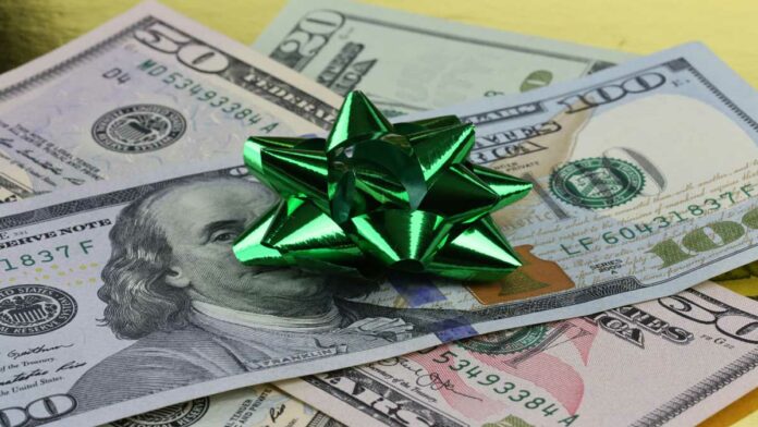 Diputado acusado de desviar fondos sorteó casi 10 mil dólares entre sus seguidores