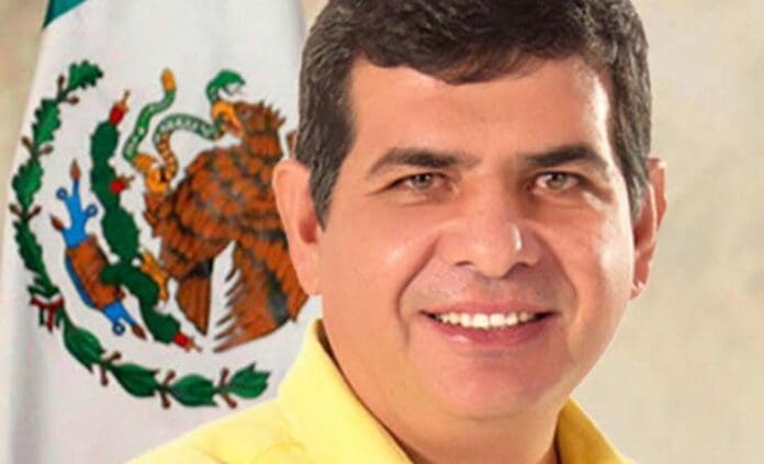 Jorge Luis Tello, quien fuera alcalde de Tomatlán, fue asesinado a balazos a las afueras de su vivienda la tarde este lunes. Se investiga el caso. Foto: Redes sociales