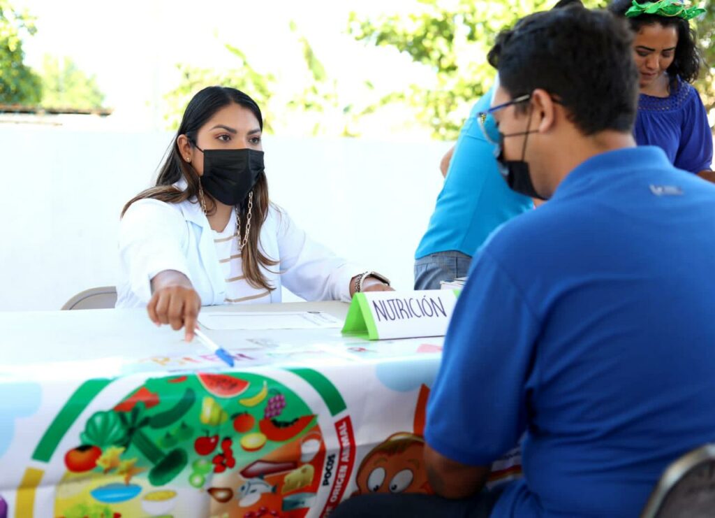 Gobierno de Solidaridad brinda asistencia social a las familias de Puerto Aventuras