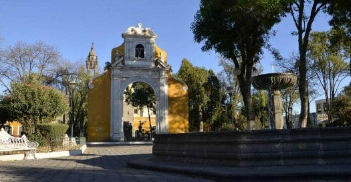 Un indigente fue asesinado en las calles del centro de Puebla, es el segundo crimen de este tipo que se comete en menos de un mes. Foto: Periódico Central
