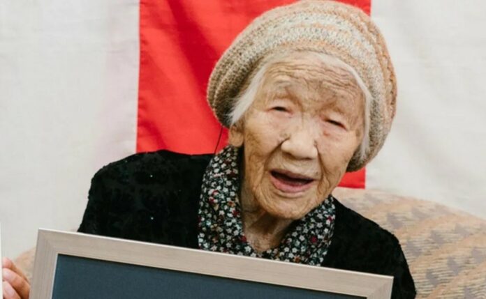 ¡Más de un siglo! Mujer más longeva del mundo celebra su cumpleaños 119