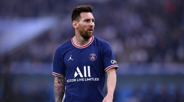 El PSG ha informado este día que el argentino Lionel Messi ha dado positivo a Covid-19 durante sus vacaciones en su país. Foto: Redes sociales
