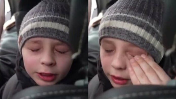 Niño se viraliza tras despedirse de su padre por la guerra entre Ucrania y Rusia