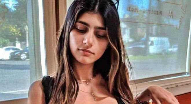 Mia Khalifa se burla de Rusia