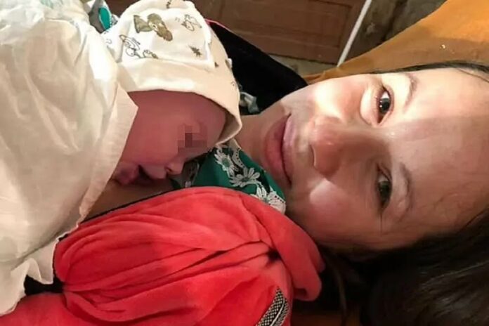 Nace un bebé en el metro de Kiev cuando su madre se refugiaba de los ataques rusos