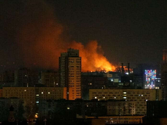 Asedio a la capital de Ucrania, las tropas rusas se acercan al parlamento