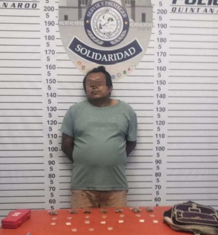 Aseguraron a un sujeto en posesión de 24 dosis de narcóticos, en el fraccionamiento Villas del Sol