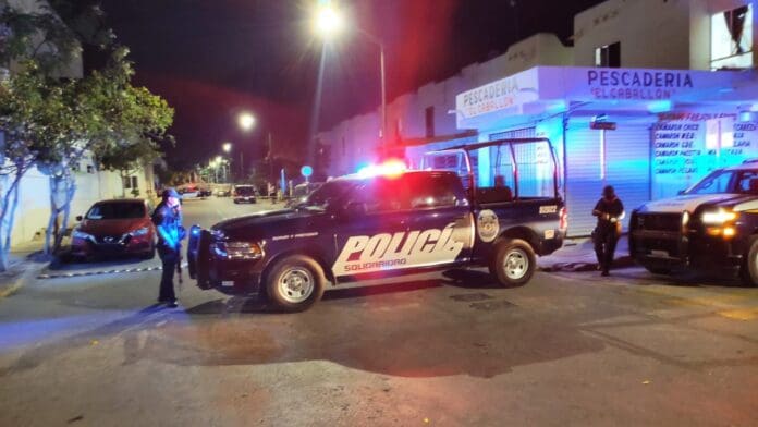 Corretean a mototaxista a balazos en Playa del Carmen