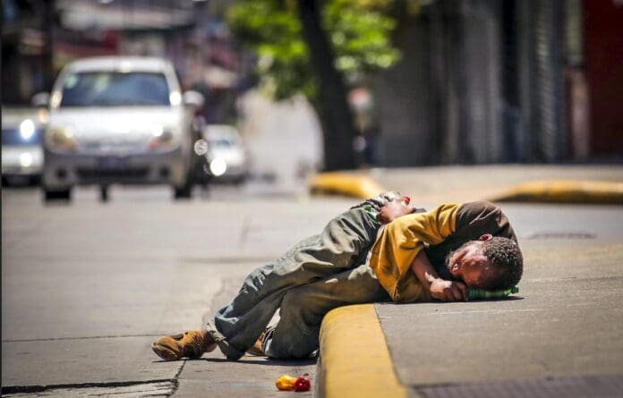 Exponen en redes a funcionarios de SIBISO CDMX por “levantón” a persona sin hogar