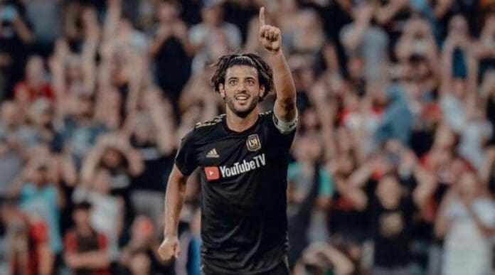 Versiones periodísticas afirman que Carlos Vela ya no renovará con su actual equipo y que planea volver a jugar en Europa. Foto: Redes sociales